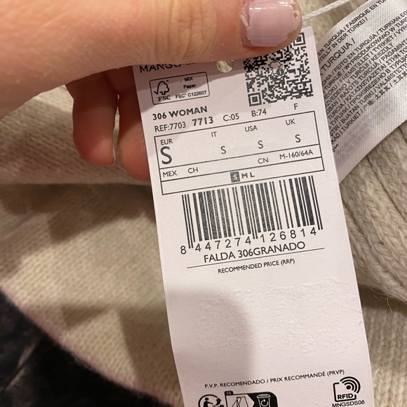 NWT MANGO Elegant Cream Knit Maxi Skirt - Picture 7 of 7